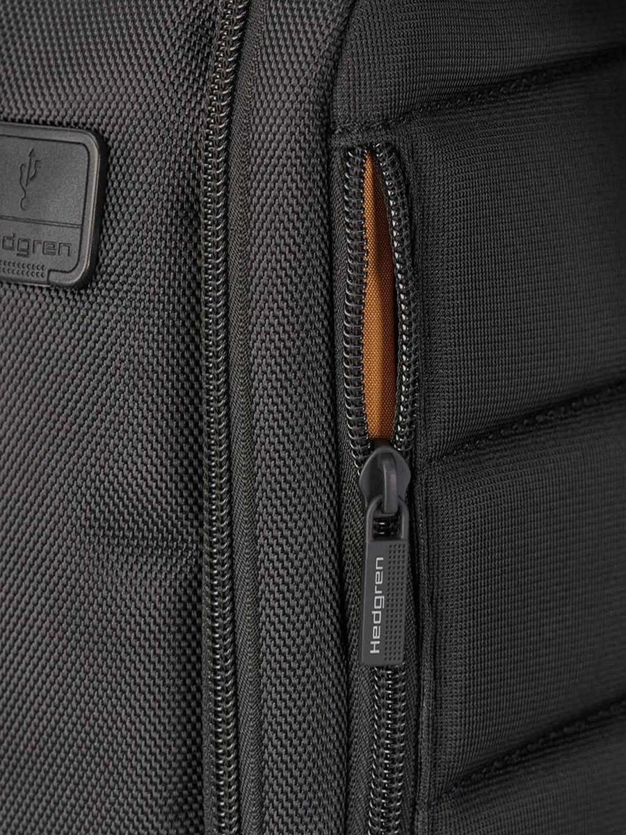 HEDGREN Drive Shoulder Bag