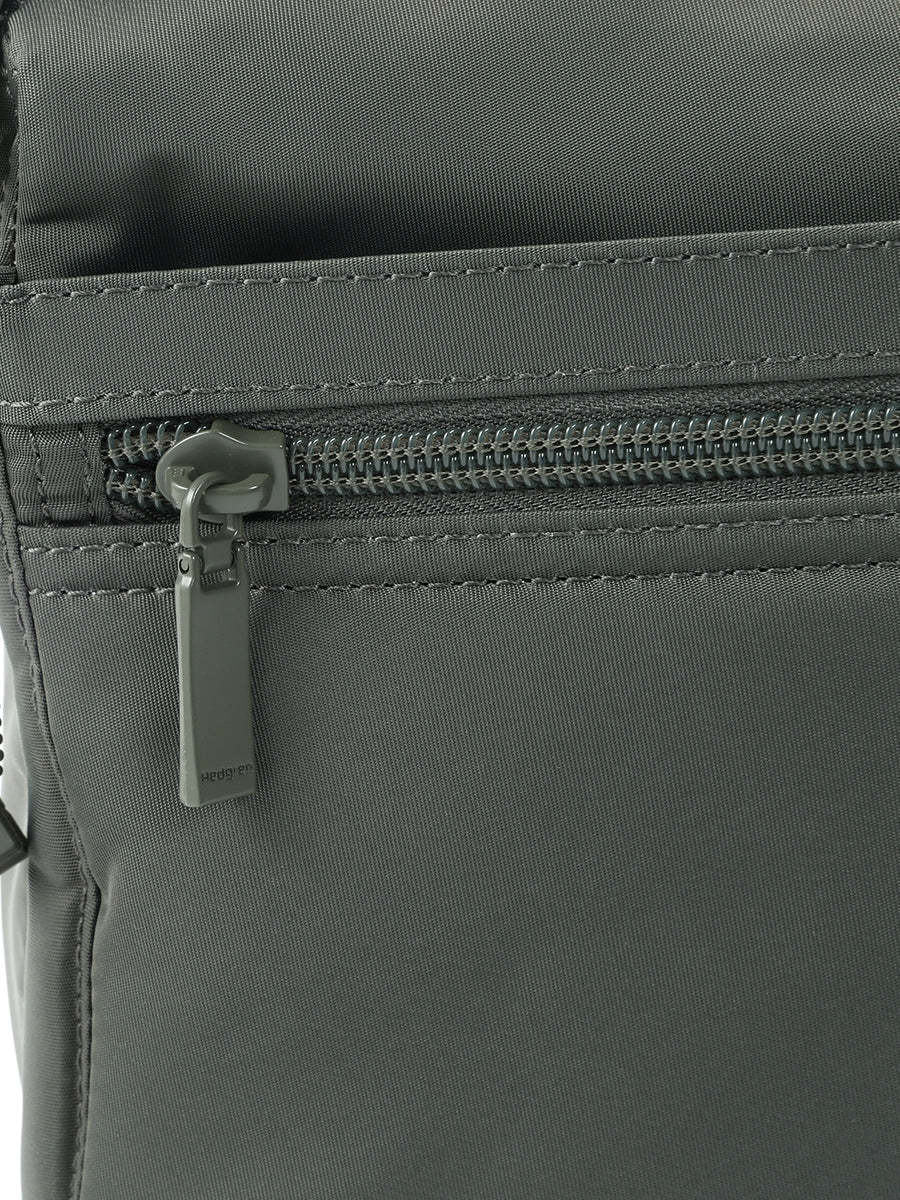 HEDGREN Eye Crossbody/Sling/Messenger