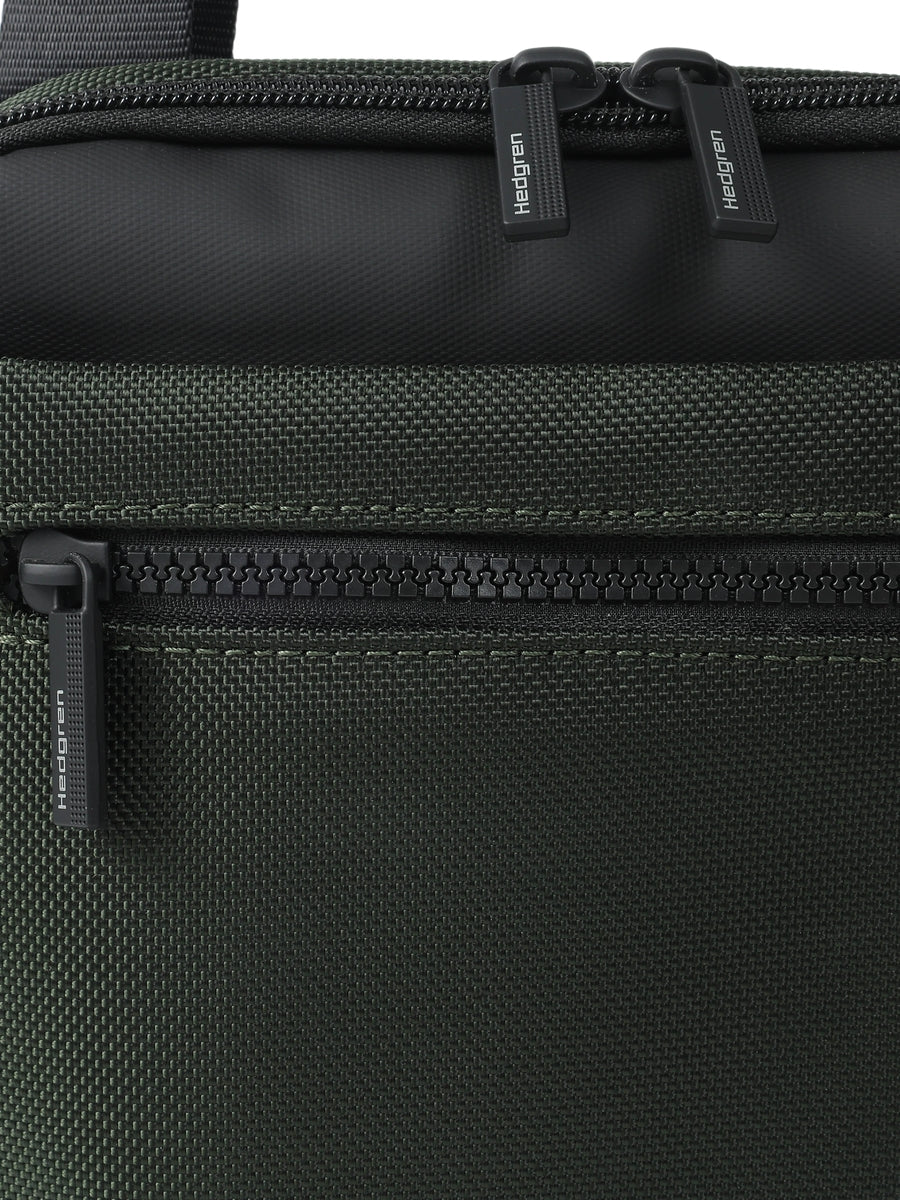 HEDGREN Chip Crossbody/Sling/Messenger