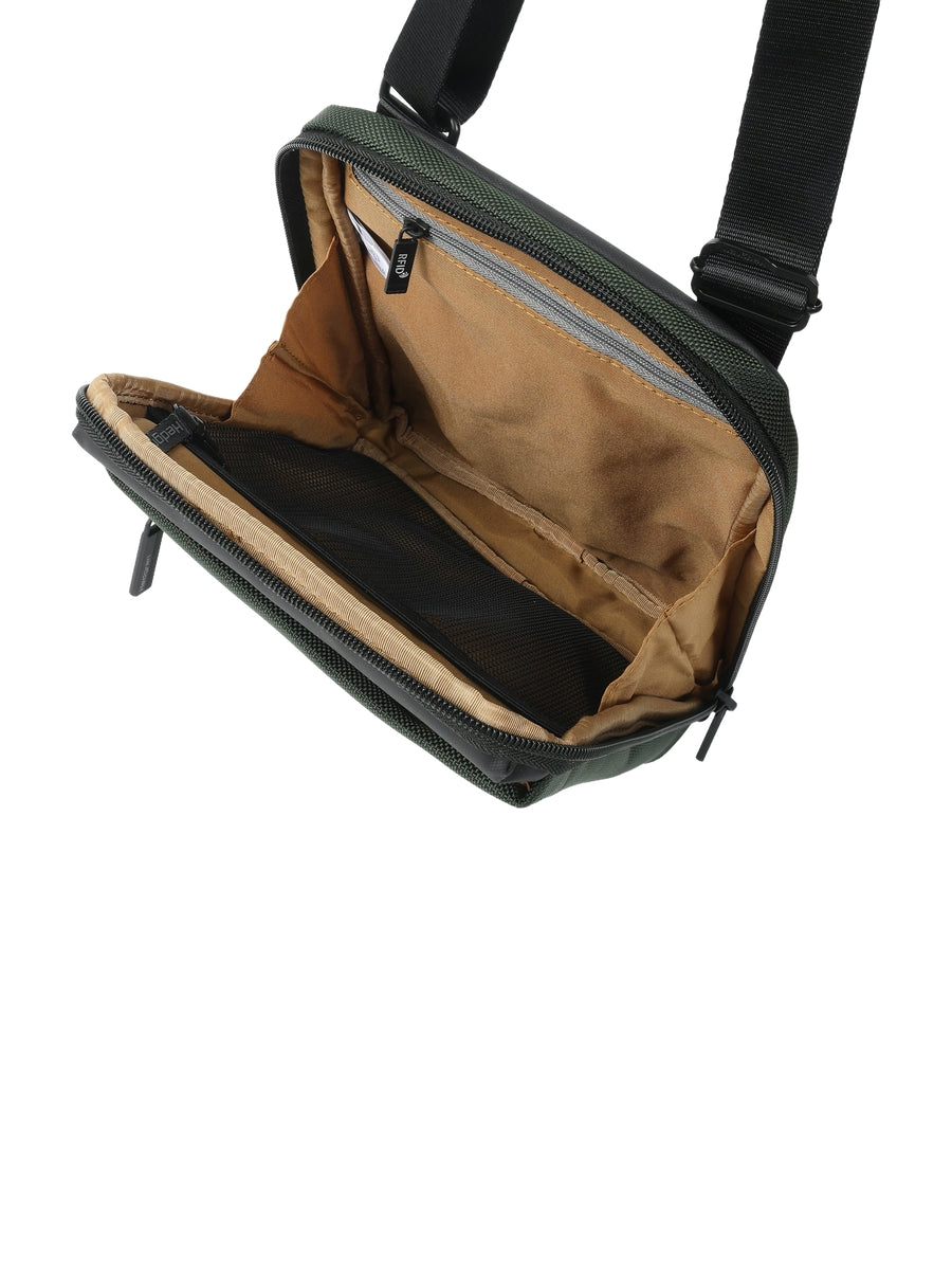 HEDGREN Chip Crossbody/Sling/Messenger