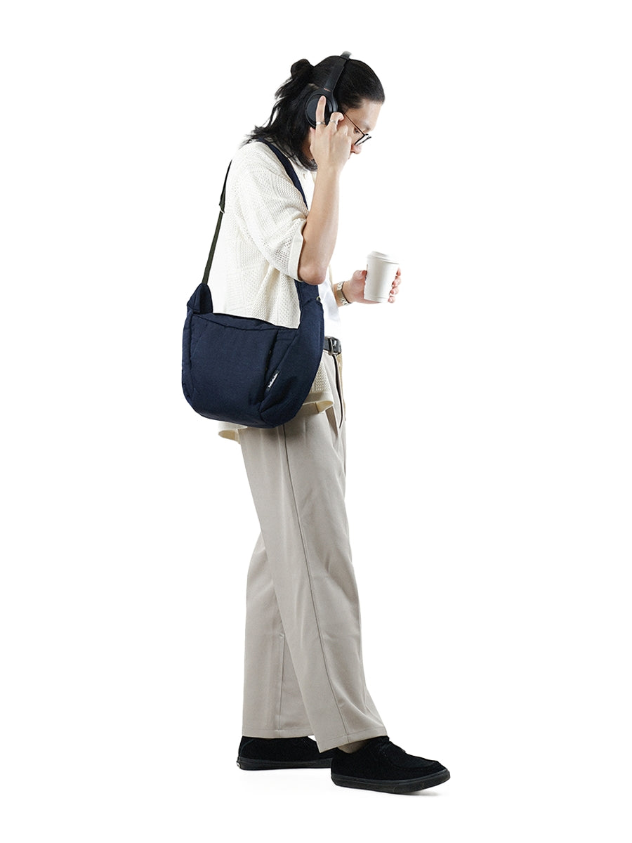 HELLOLULU Miles Crossbody/Sling/Messenger